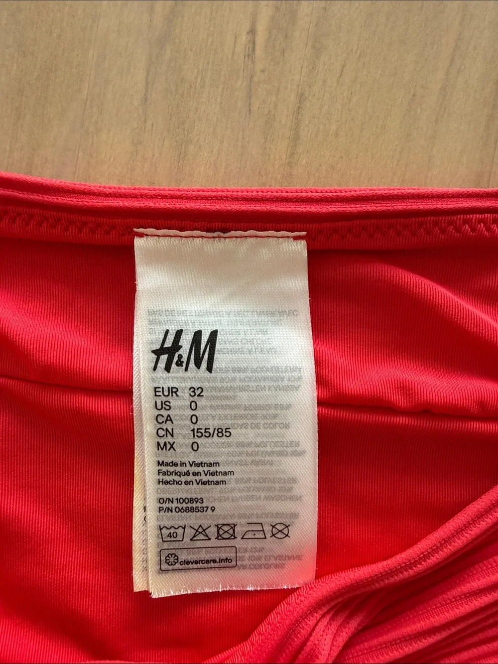 H&M red stapless bikini size 0 top & bottom | vacation, poolside, euro summer